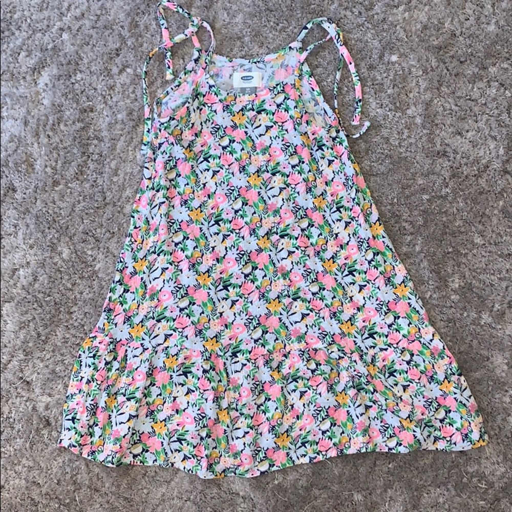 Girls Old Navy floral dress